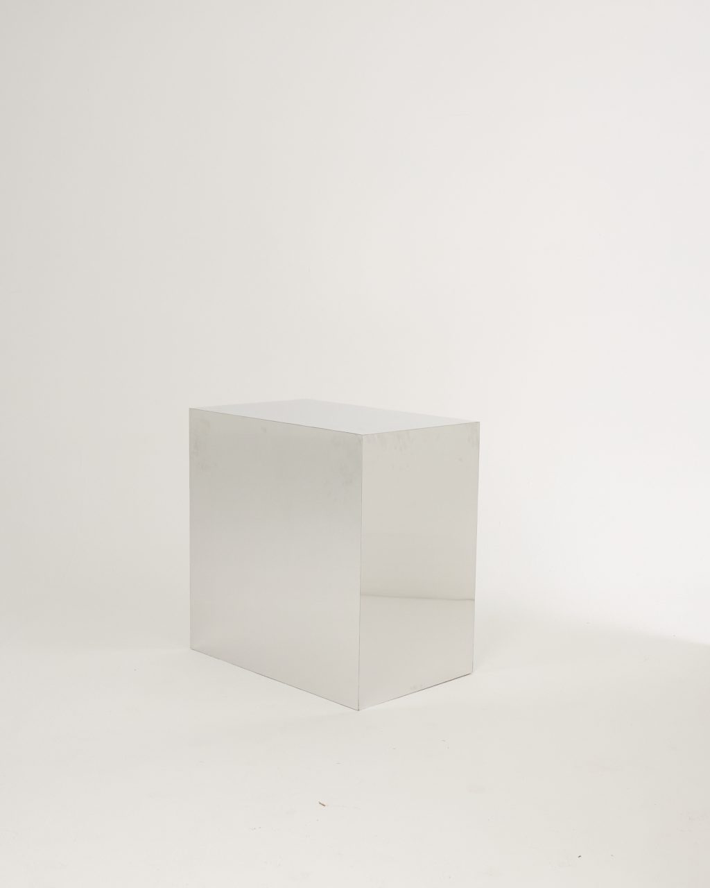 PLINTHS & CUBES 21