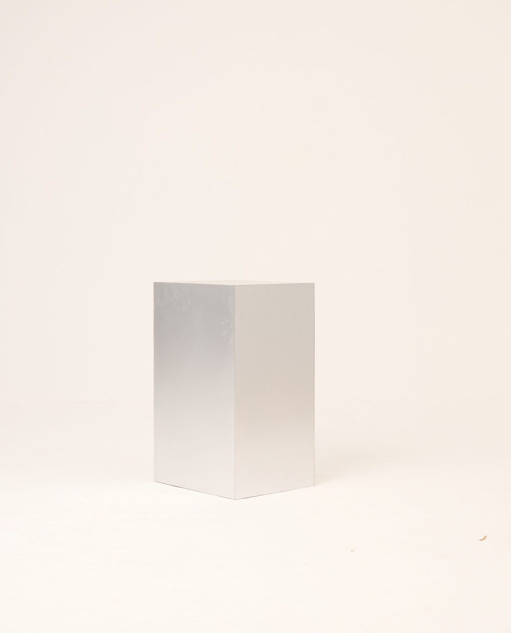 PLINTHS & CUBES 24